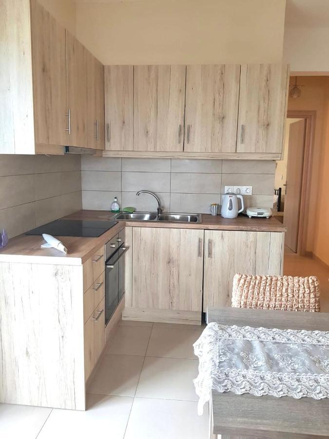Votsalo Pool Apts Kalami  ภายนอก รูปภาพ