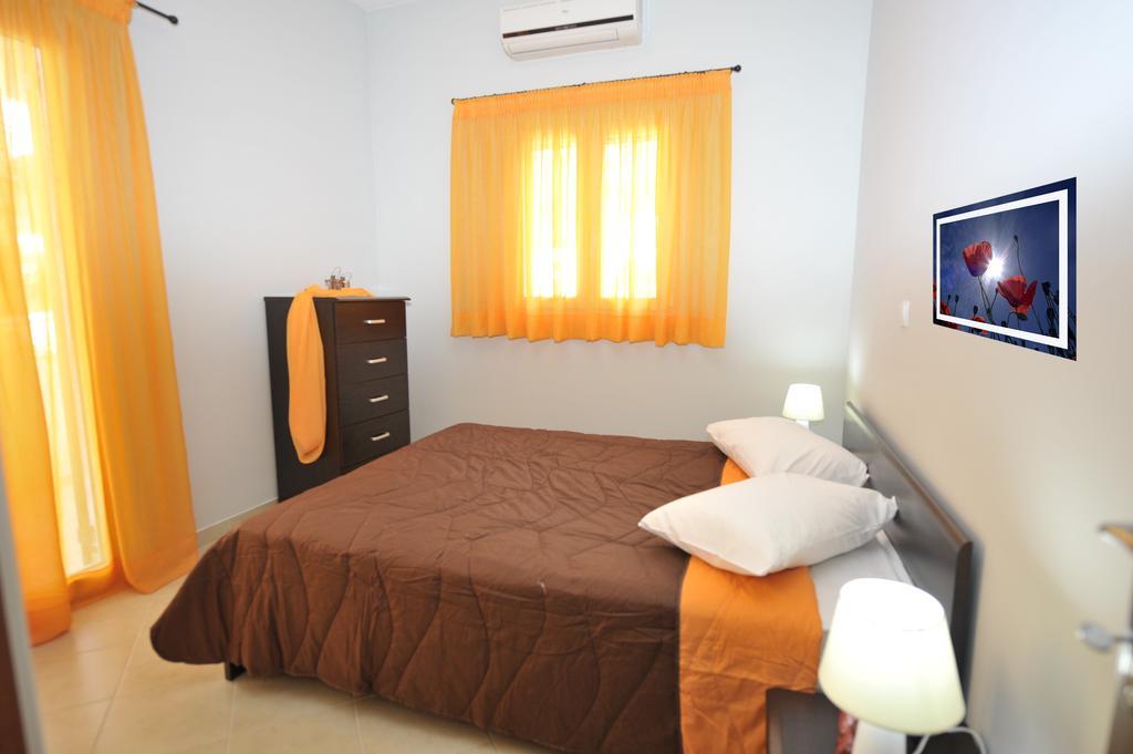 Votsalo Pool Apts Kalami  ภายนอก รูปภาพ