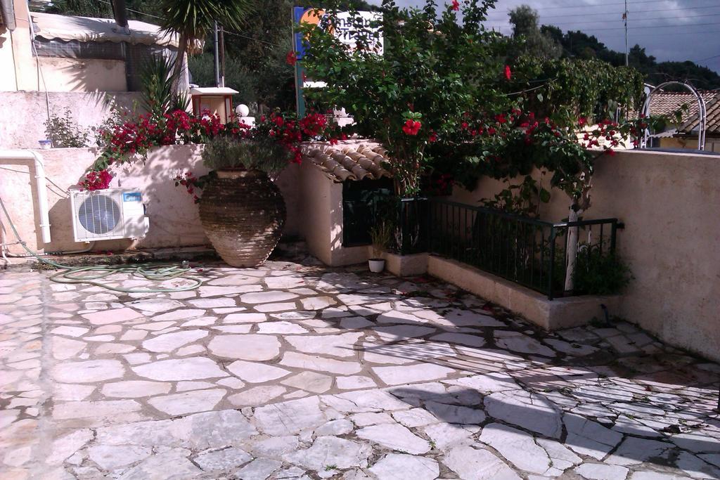 Votsalo Pool Apts Kalami  ภายนอก รูปภาพ